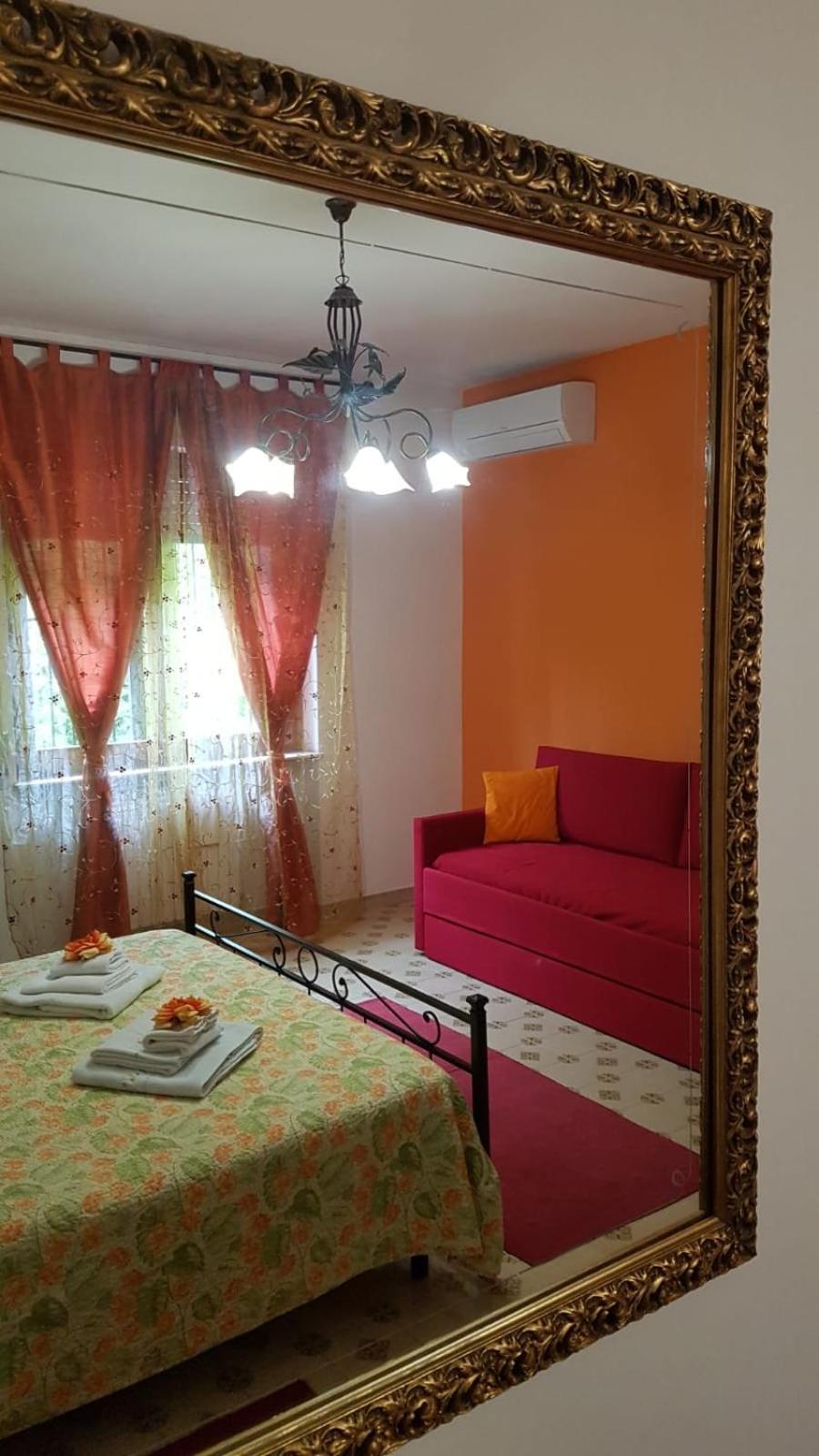 B&B Villa Mirella Casnate Con Bernate Exterior photo