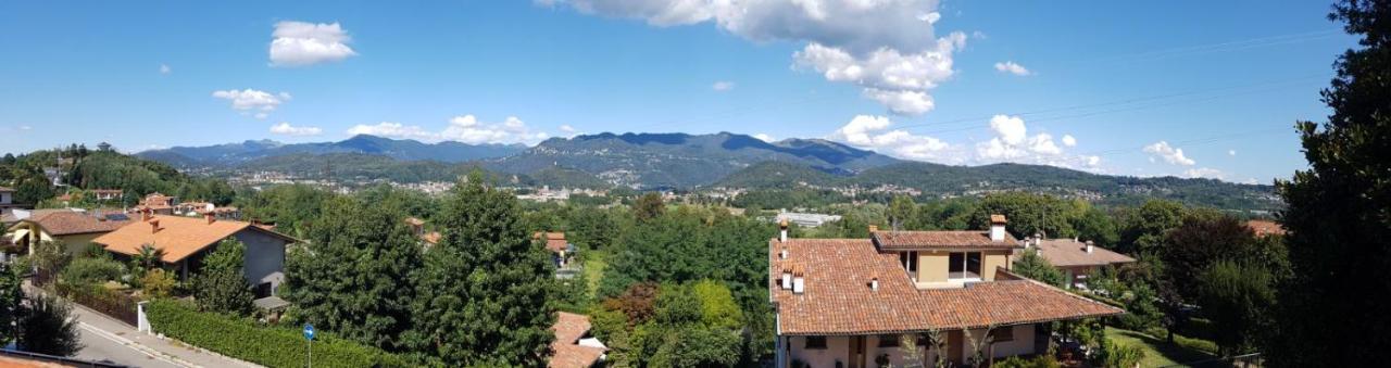 B&B Villa Mirella Casnate Con Bernate Exterior photo